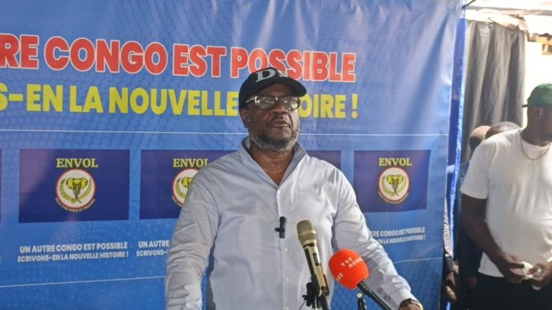 rdc : delly sesanga dénonce une « haute trahison » face à toute tentative de changement constitutionnel