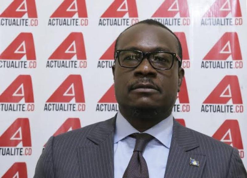 delly sesanga : « j’ai, moi même, retiré une proposition de révision constitutionnelle à l’époque, puisque le cadre légal ne le permettait pas »