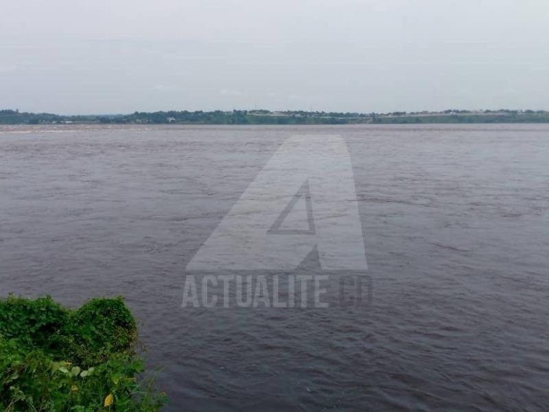 Kwilu : deux vedettes rapides remises à la Force navale pour la sécurisation des rivières Kwilu, Kwango et Kasaï kwilu : deux vedettes rapides remises à la force navale pour la sécurisation des rivières kwilu, kwango et kasaï