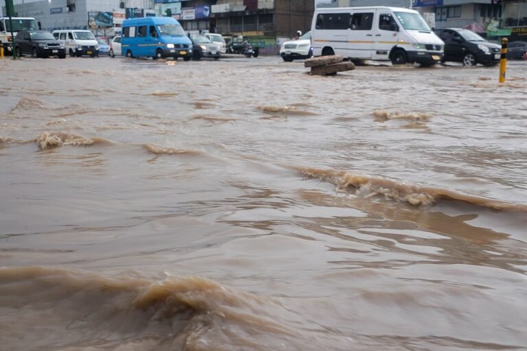 le renforcement des systèmes d’alerte précoce comme solutions aux inondations