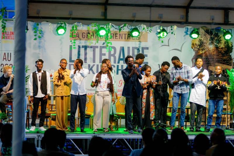 Slam à Kinshasa : "Minzoto", une constellation pour structurer la création poétique slam à kinshasa : "minzoto", une constellation pour structurer la création poétique